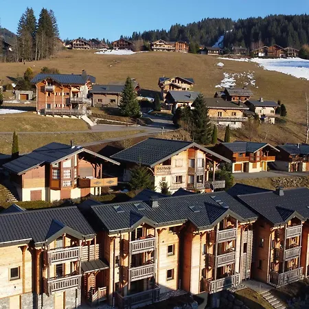Lumineux Et Spacieux Avec 2 Terrasses, Proche Des Pistes Et Commerces Aux Gets - Fr-1-598-94